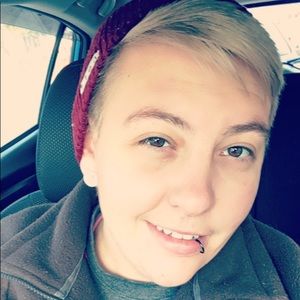 Meet your Posher, Andrea